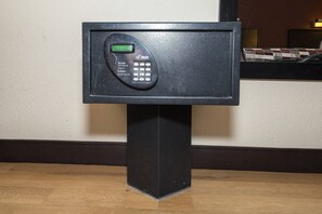Desk, free cribs/infant beds, free WiFi, bed sheets