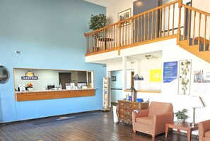 Lobby - Days Inn by Wyndham North Sioux City (North Sioux City)