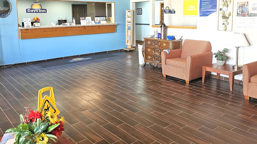 Days Inn by Wyndham North Sioux City