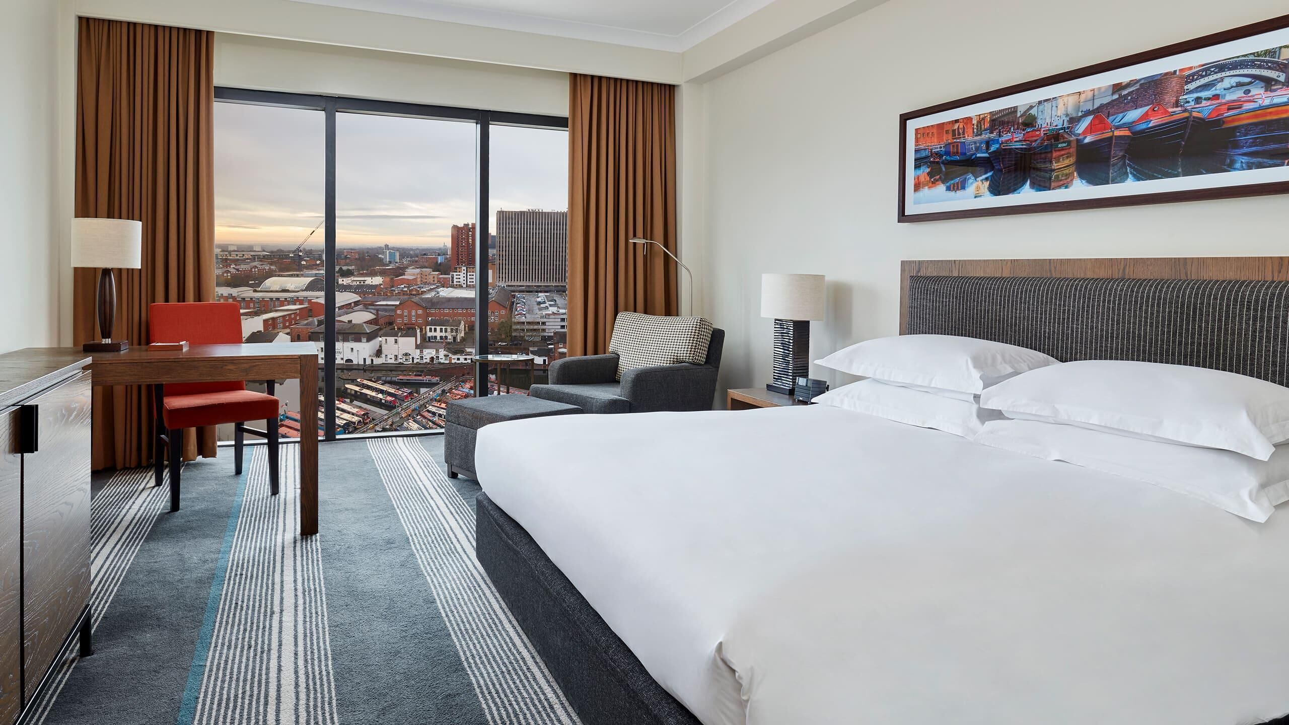 Hypo-allergenic bedding, minibar, in-room safe, desk