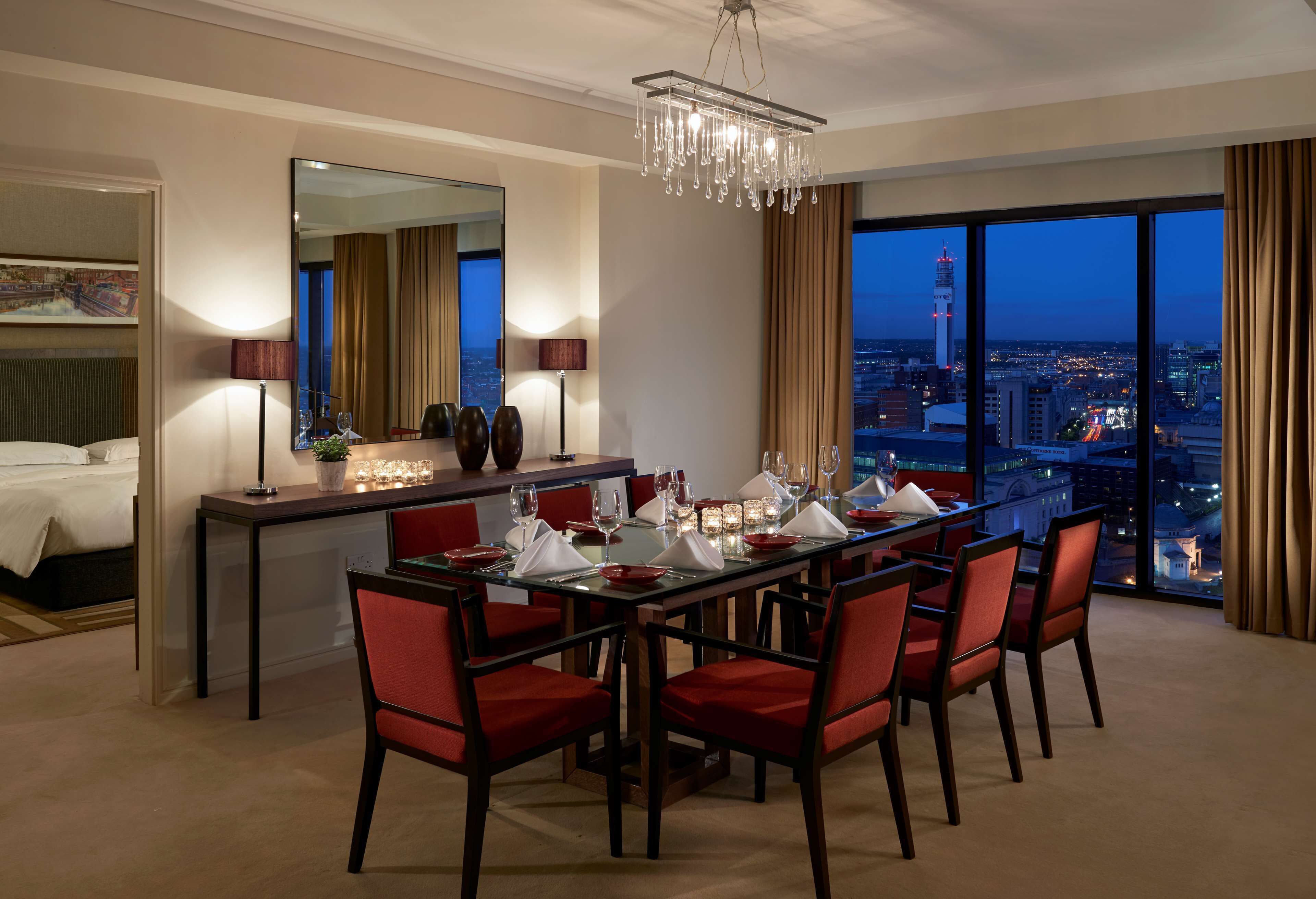 Hypo-allergenic bedding, minibar, in-room safe, desk