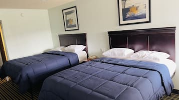 Basic Double Room, Non Smoking | Desk, free WiFi, bed sheets, alarm clocks