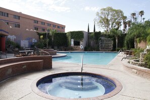 Outdoor pool, pool loungers