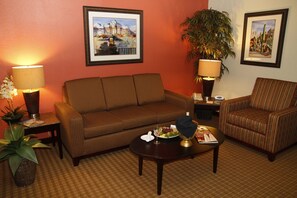Premium bedding, pillowtop beds, in-room safe, desk
