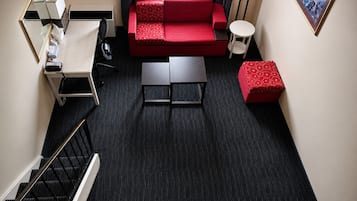 Loft, 1 grand lit, non-fumeurs (One-Bedroom Loft Suite) | Bureau, espace de travail pour ordinateur portable