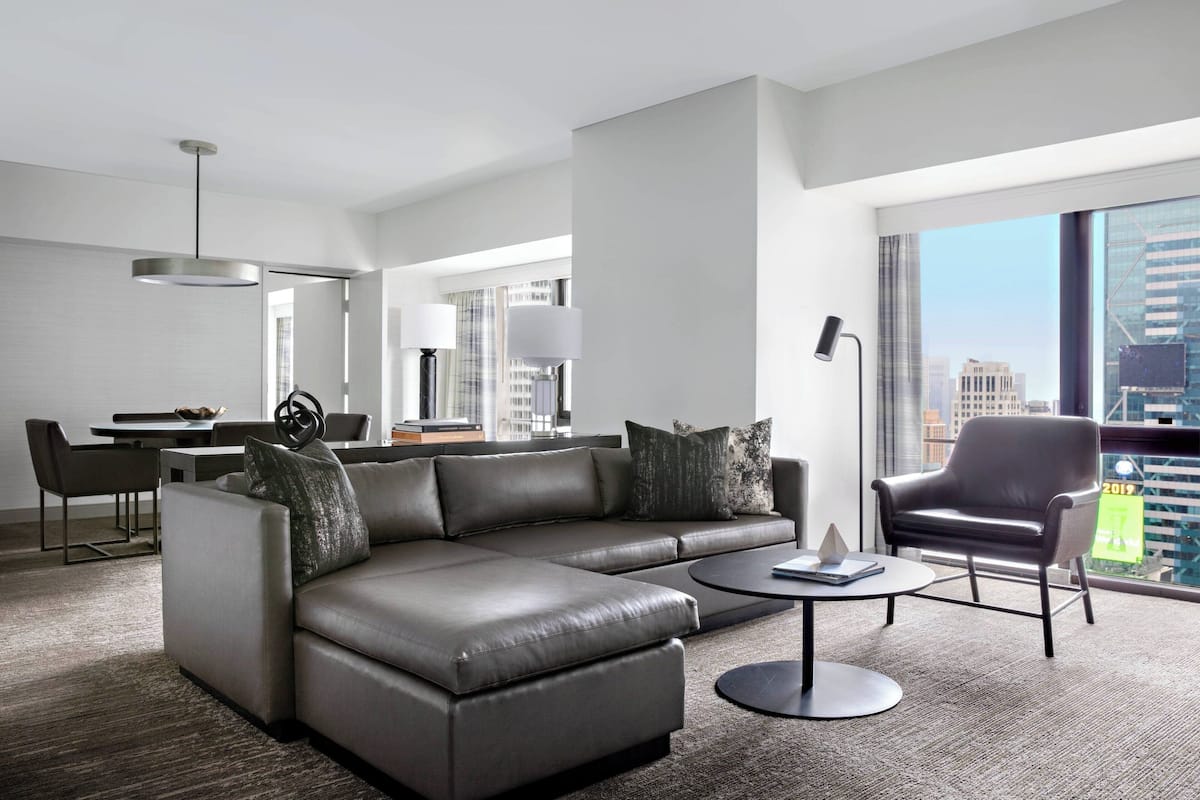 Executive Suite, 1 King Bed with Sofa bed (M Club Lounge Access) | Living area | 42-inch Smart TV with cable channels, TV, Netflix