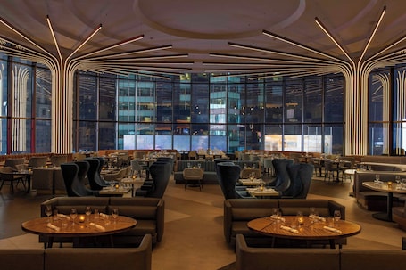 2 bars/lounges, pub