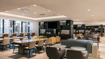 2 bares o lounges, pub