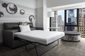 Down comforters, in-room safe, desk, laptop workspace - New York Marriott Marquis (New York)