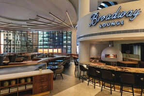 2 bares o lounges, pub 