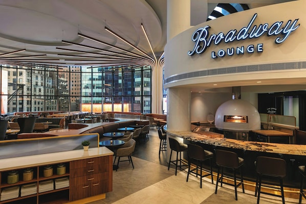 2 bars/lounges, pub