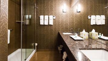 Ducha y cabezal de ducha tipo lluvia