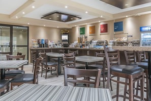 Free daily on-the-go breakfast  - Comfort Inn Trenton (Quinte West)