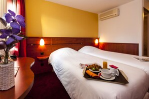 Standard Room, 2 Single Beds
