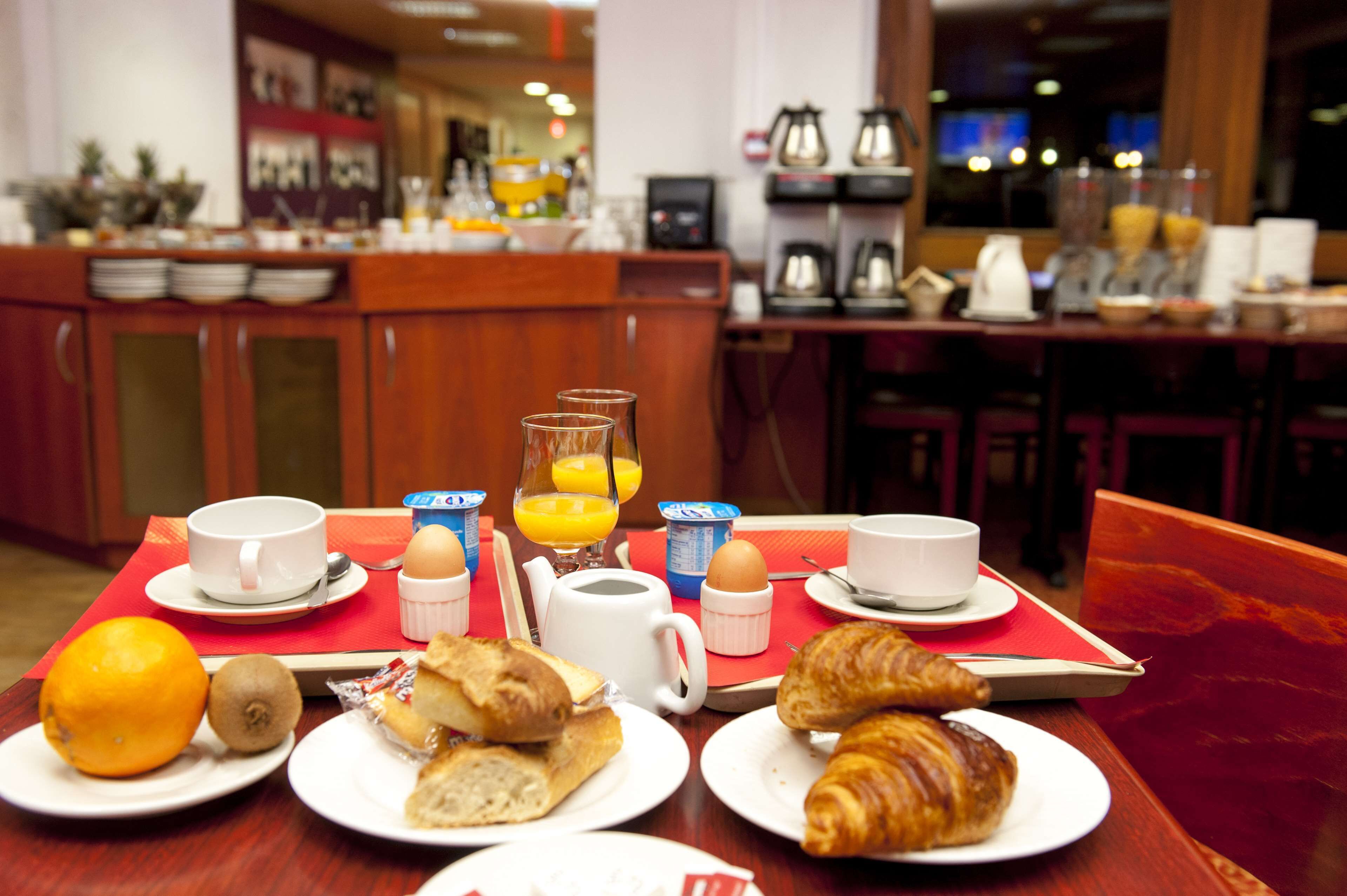 daily buffet breakfast (eur 14 per person)