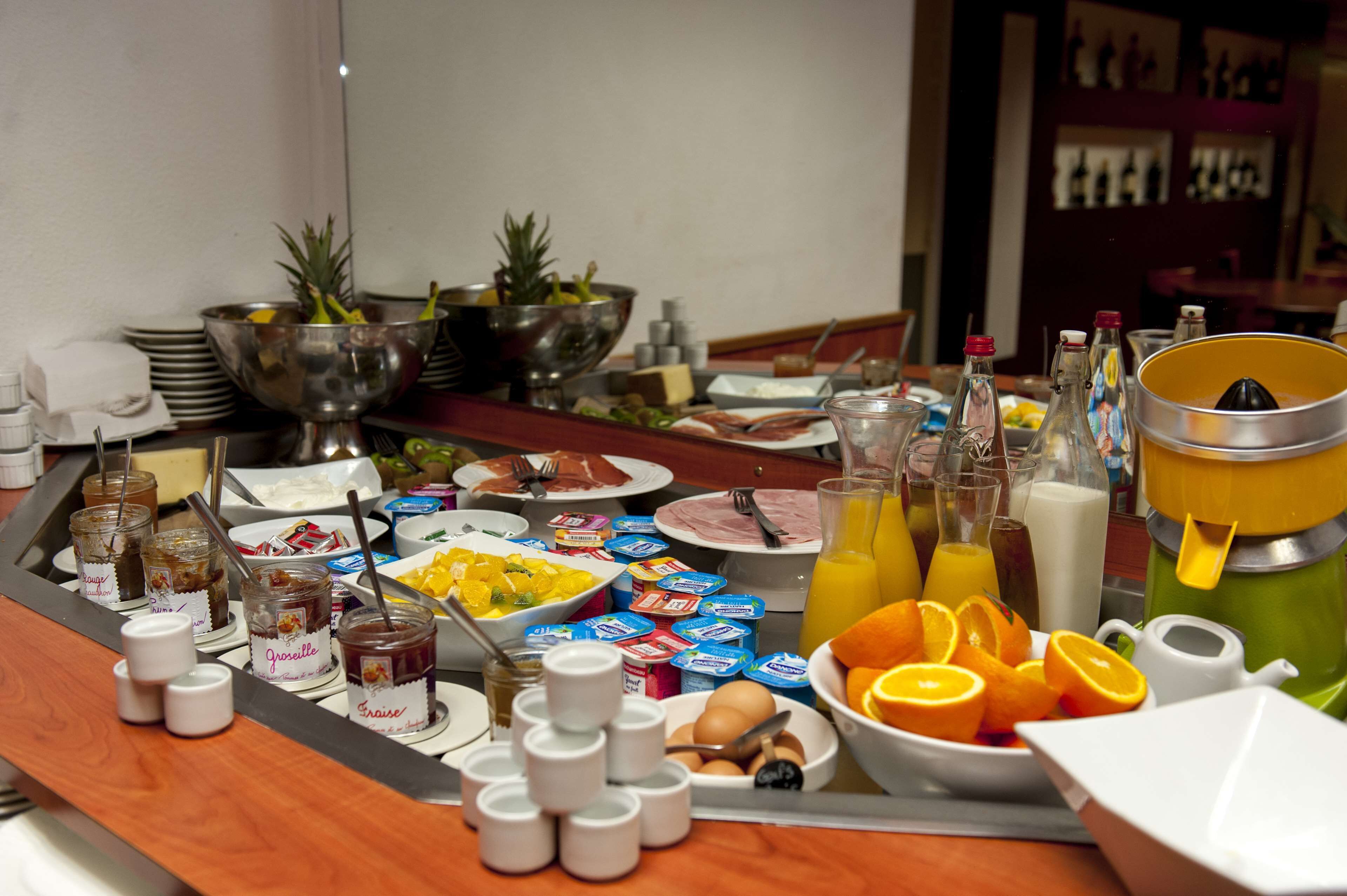 daily buffet breakfast (eur 14 per person)