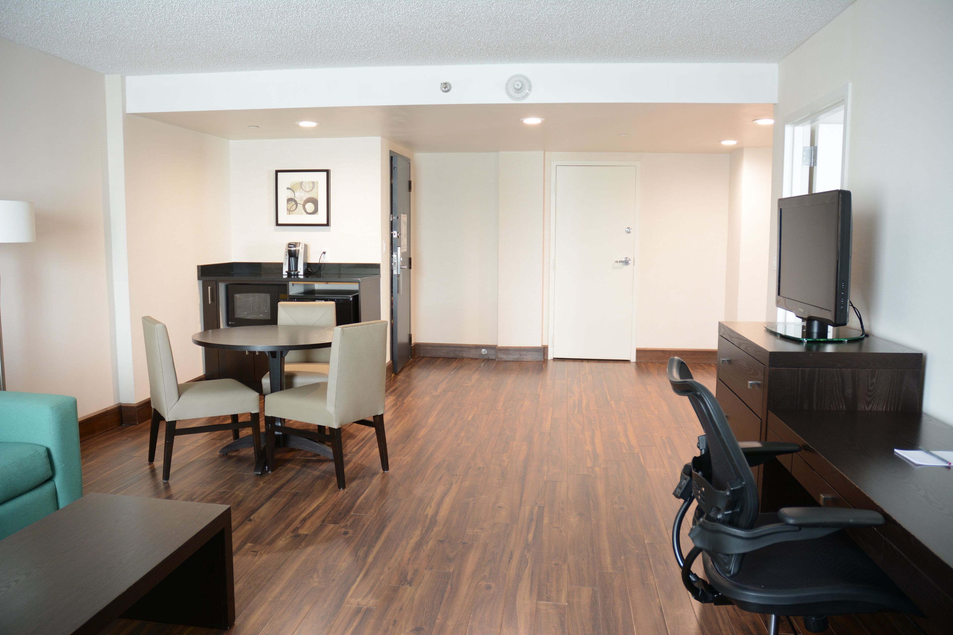 Suite, 1 King Bed, Non Smoking