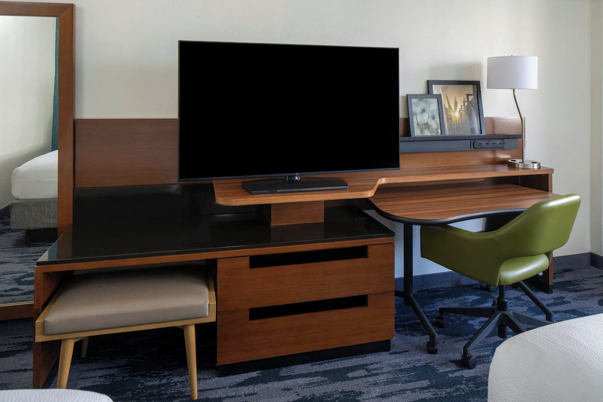 In-room safe, desk, laptop workspace, blackout drapes