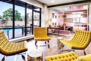 Lunch and dinner served, pool views