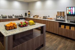 Free daily continental breakfast - Fairfield Inn & Suites by Marriott Charlotte Uptown (Charlotte)