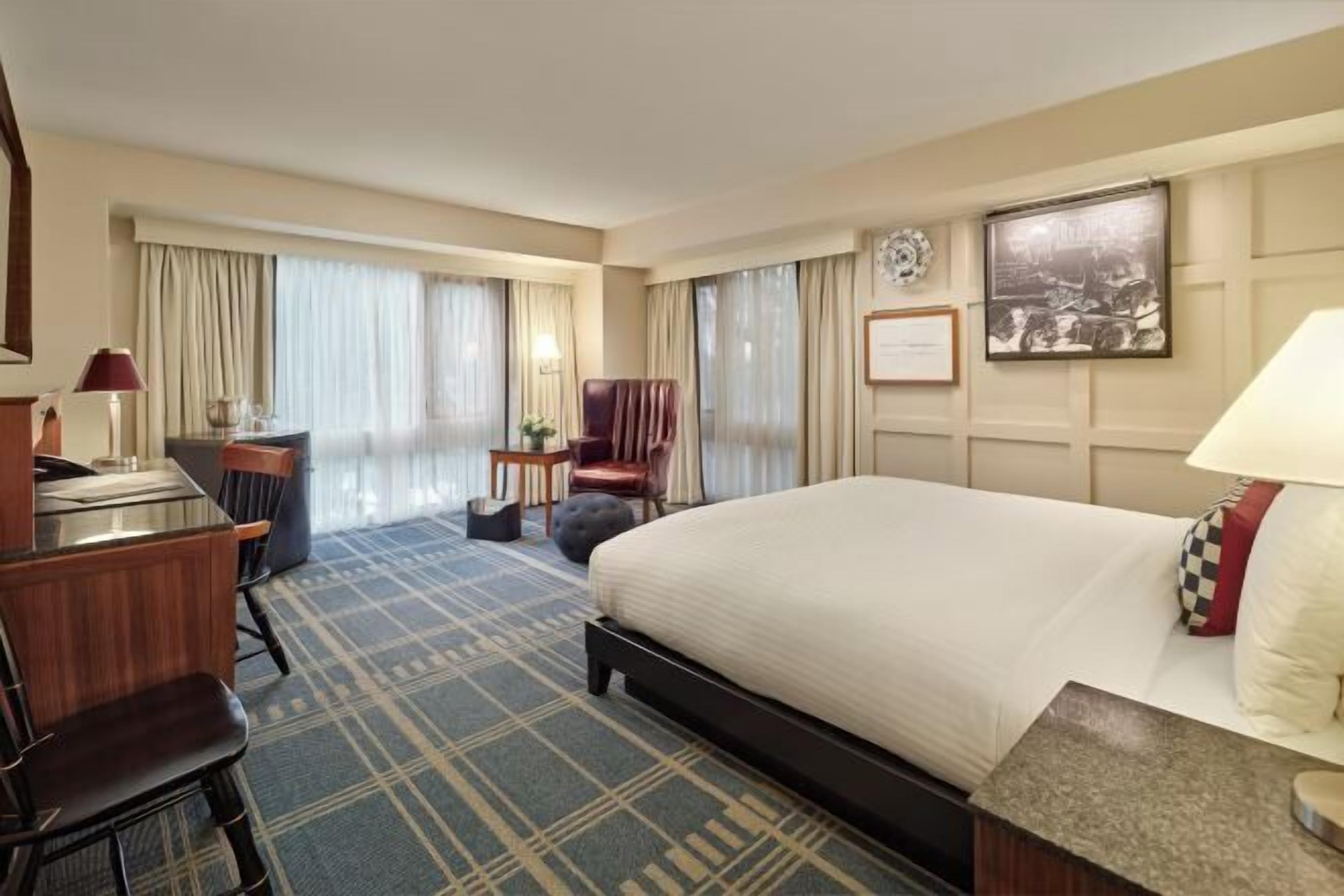 1 bedroom, premium bedding, down comforters, minibar