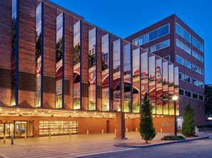 Exterior - The Charles Hotel (Cambridge)