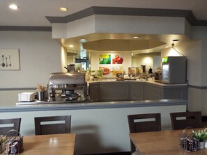 Free daily continental breakfast 