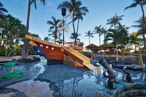 3 outdoor pools, pool cabanas (surcharge), pool loungers