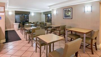 Free daily continental breakfast