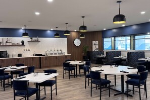 Buffet breakfast on weekends (CAD 15 per person)