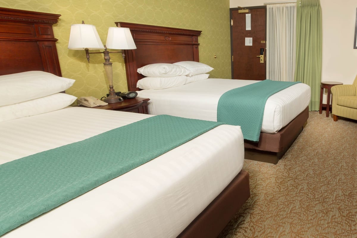 1 bedroom, desk, laptop workspace, blackout curtains