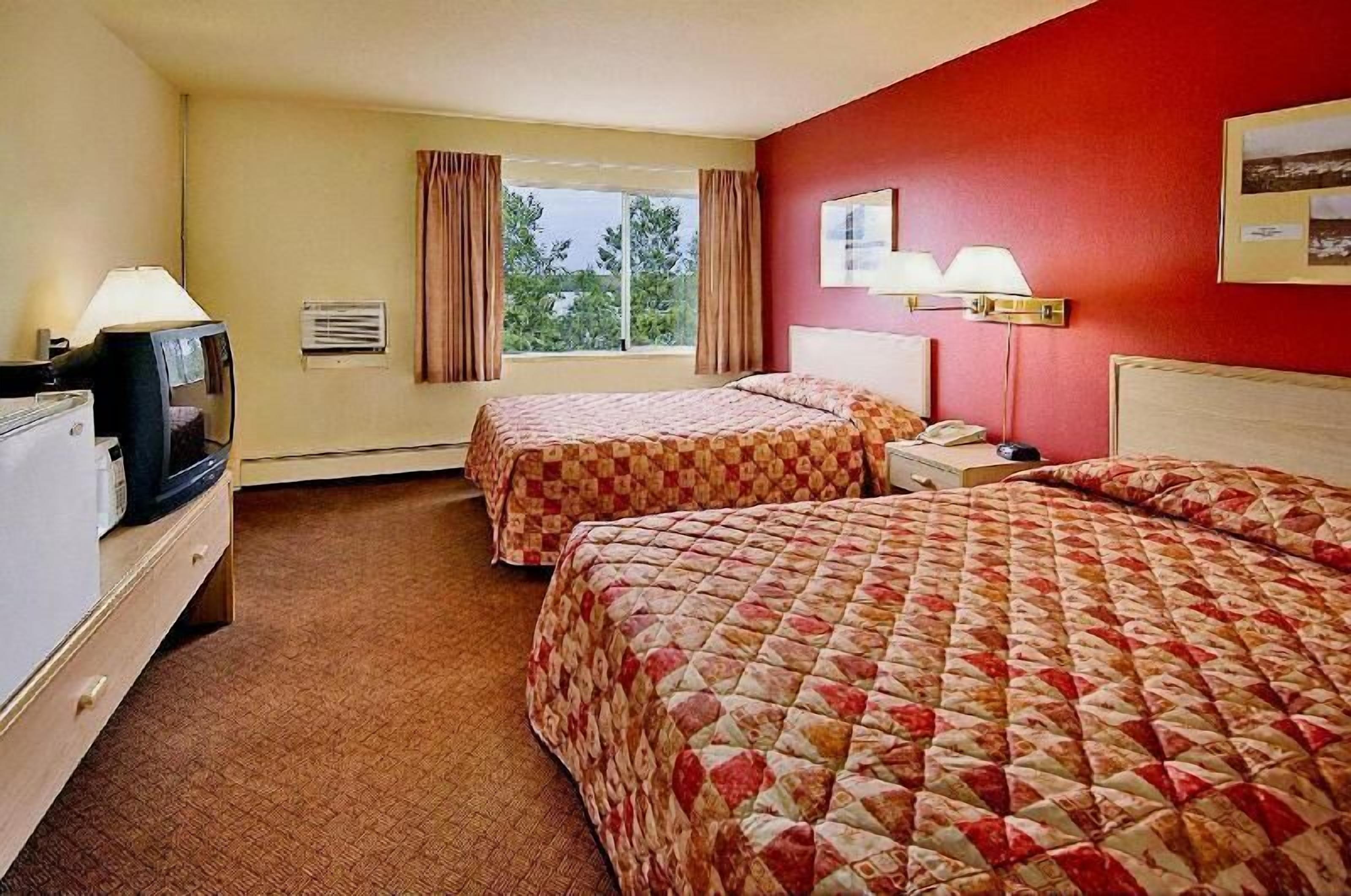 In-room safe, individually decorated, desk, laptop workspace