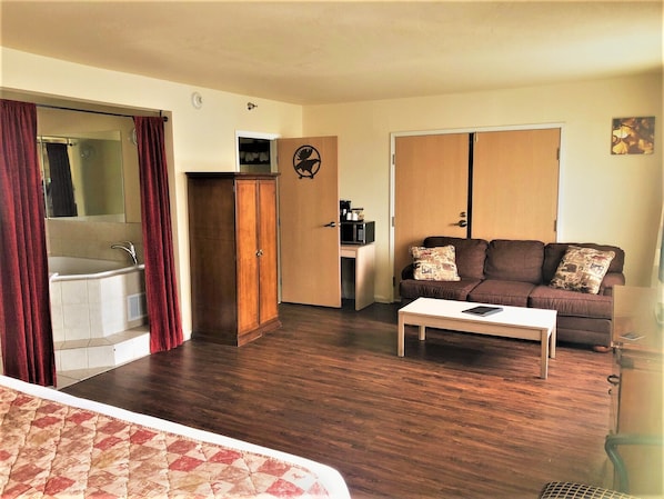 In-room safe, individually decorated, desk, laptop workspace - Ramada by Wyndham Anchorage (Anchorage)