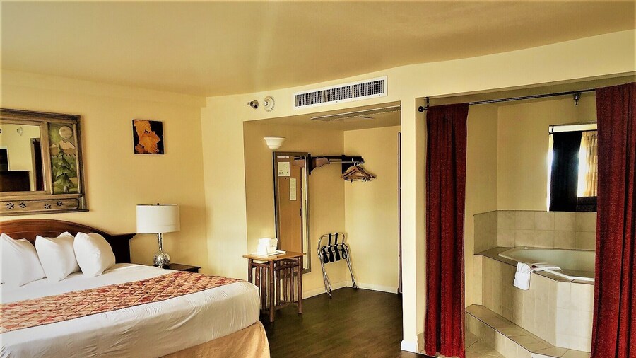 Ramada by Wyndham Anchorage