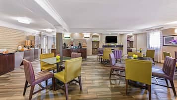 Free daily buffet breakfast