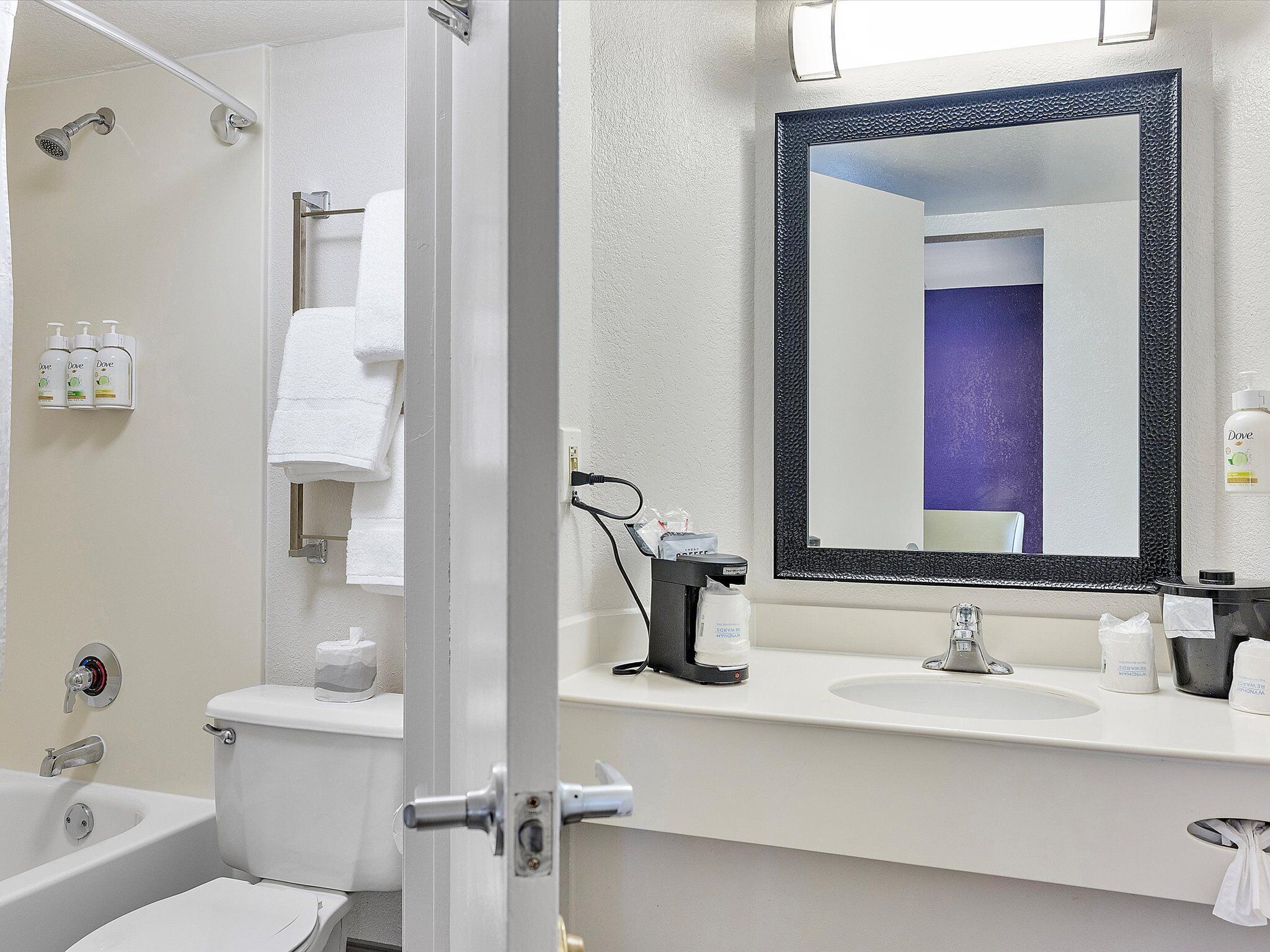 Photo - La Quinta Inn by Wyndham Miami Airport North