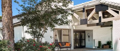 Fachada de la propiedad