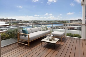 Svit (Regency Terrace) | Sängtillbehör av högsta kvalitet och minibar