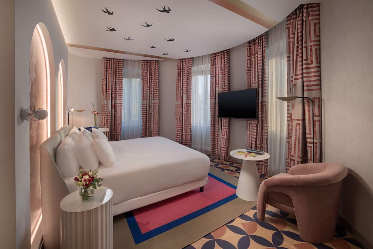 Ropa de cama de alta calidad y minibar
