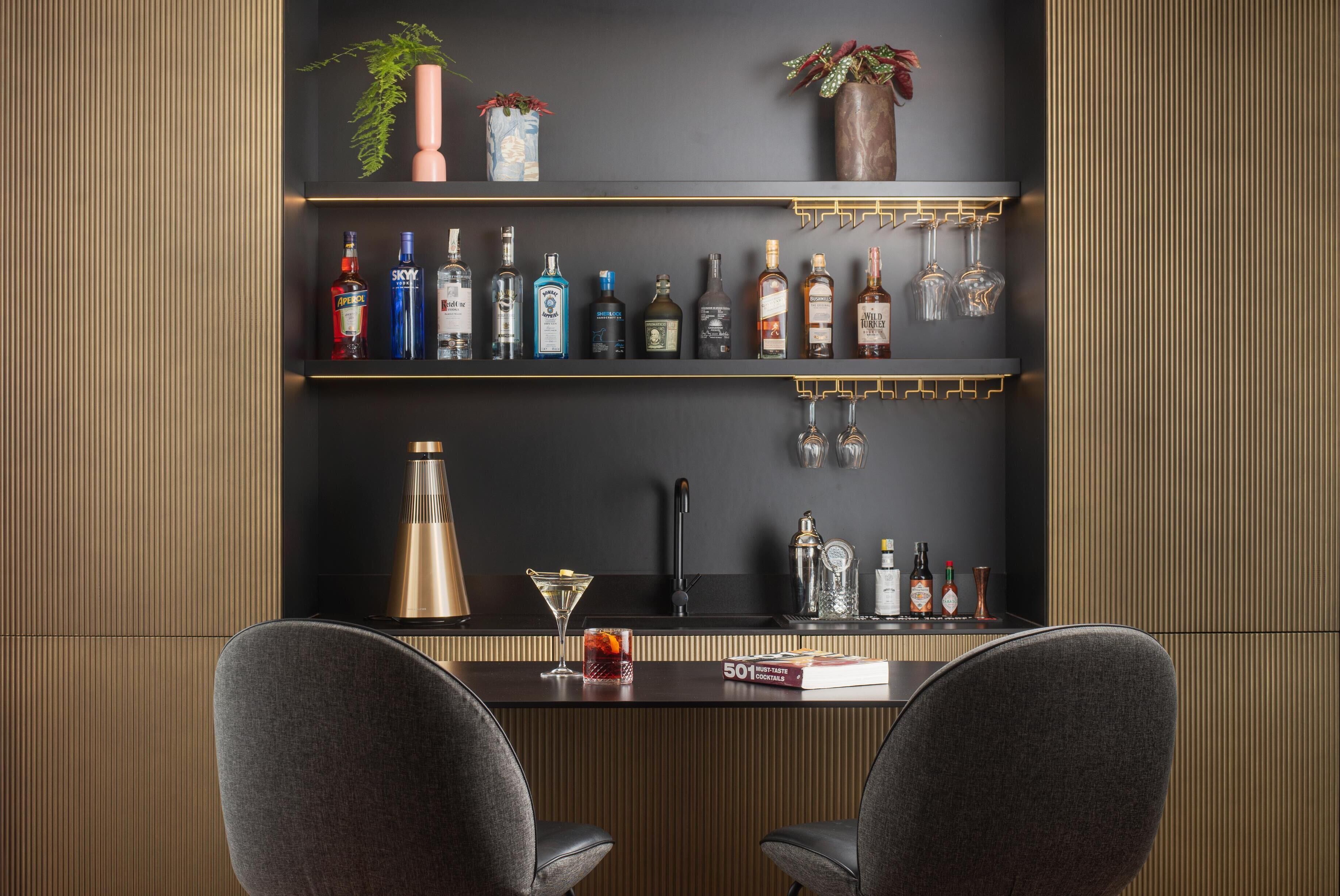 Hochwertige Bettwaren, Minibar, Zimmersafe, Schreibtisch