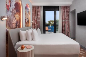 Ropa de cama de alta calidad y minibar 