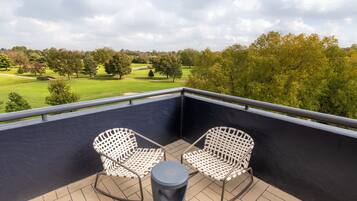 1 ๊ฐ์ ์นจ์ค, ๊ณ ๊ธ ์นจ๊ตฌ, ์ค๋ฆฌ/๊ฑฐ์ํธ ์ด๋ถ, ํ
ํผํ๋ ์นจ๋