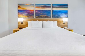 Standard Room, 1 King Bed, Accessible, Non Smoking | Desk, blackout drapes, iron/ironing board, free WiFi - Days Inn by Wyndham Roanoke/Hollins Near I-81 (Roanoke)