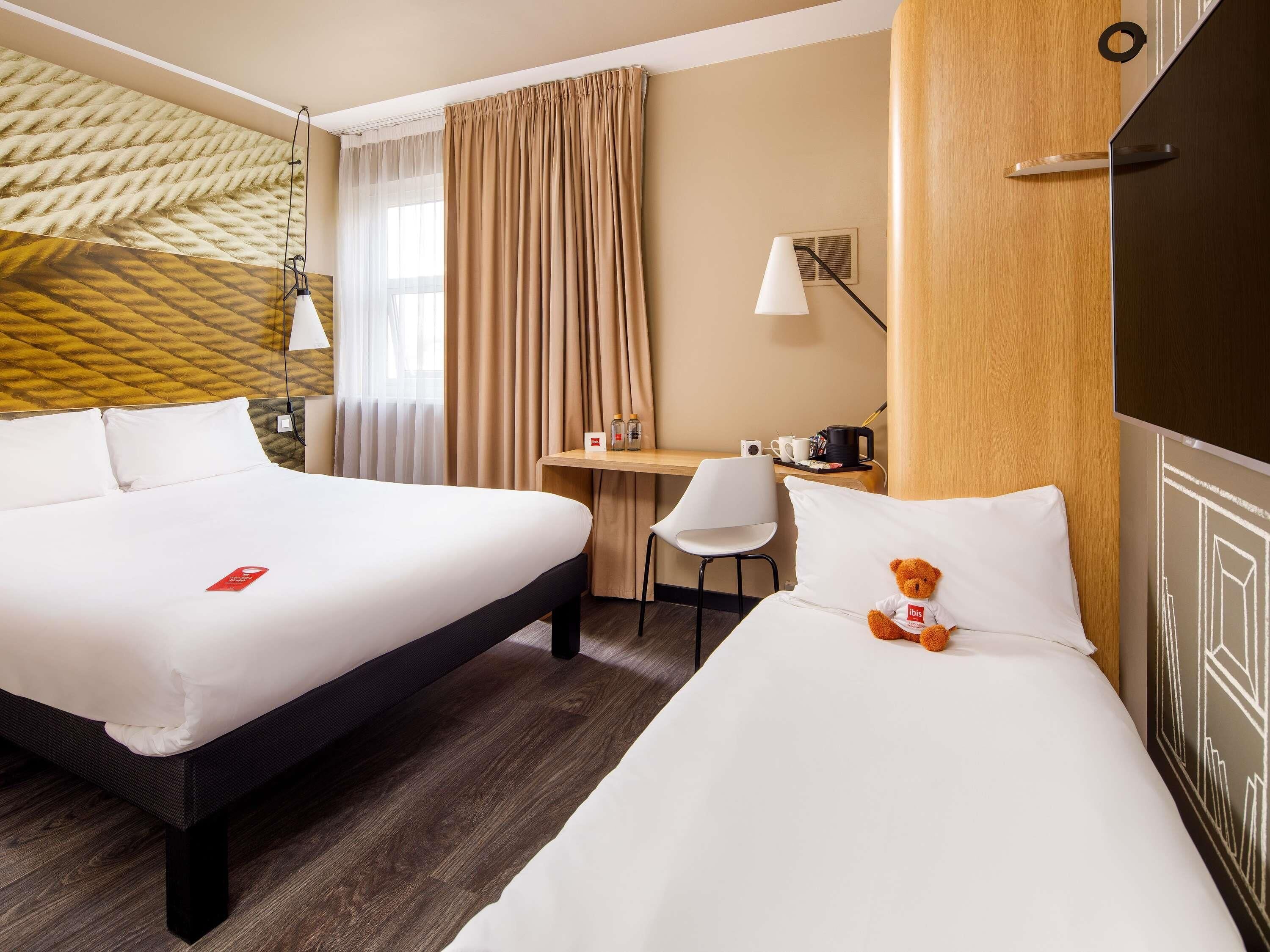 Phòng dành cho gia đình (Sweet Room by Ibis) | Két bảo mật tại phòng, bàn, phòng cách âm, bàn ủi/dụng cụ ủi quần áo 