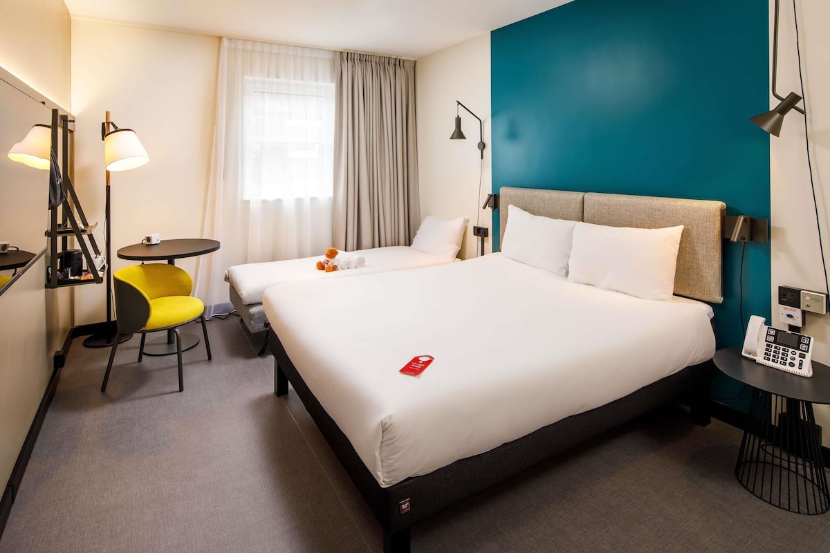 Chambre Familiale, 1 lit double et 1 canapé-lit