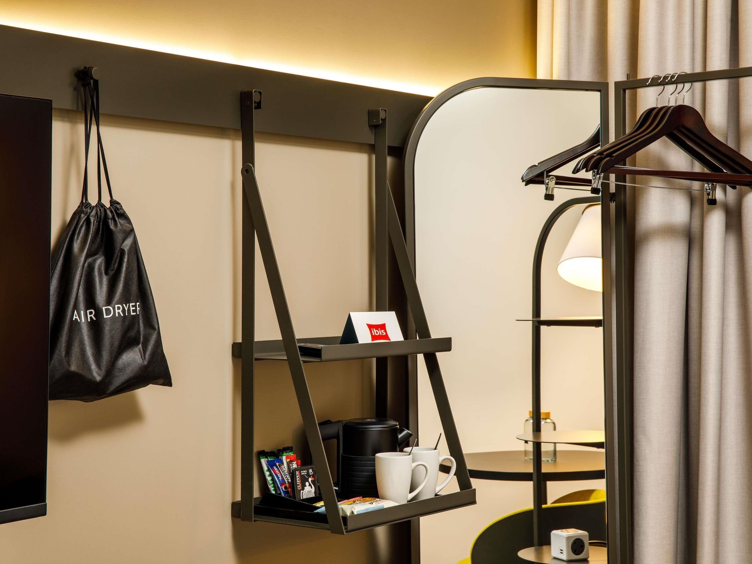 Két bảo mật tại phòng, bàn, phòng cách âm, bàn ủi/dụng cụ ủi quần áo 