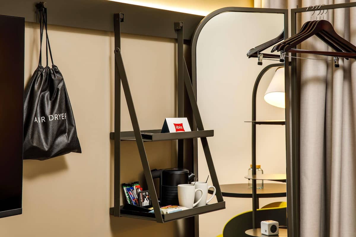 Coffres-forts dans les chambres, bureau, chambres insonorisées