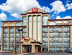 Unclassified image, 2 of 83, button - Red Roof Inn PLUS+ Wichita East (Wichita)