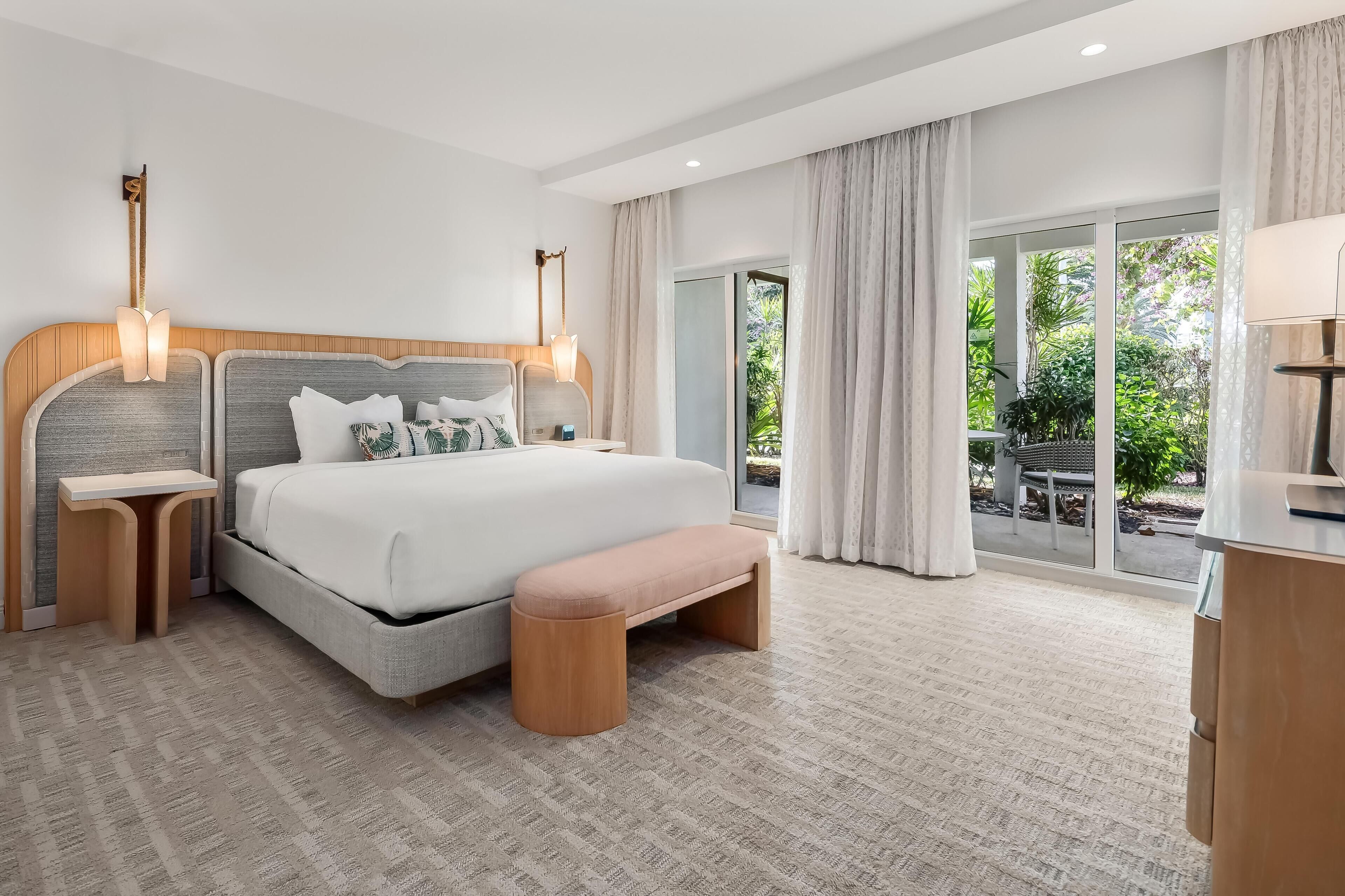 Suite, 1 King Bed (Villa) | Premium bedding, in-room safe, desk, laptop workspace