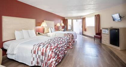 Red Roof Inn & Suites Pigeon Forge - Parkway